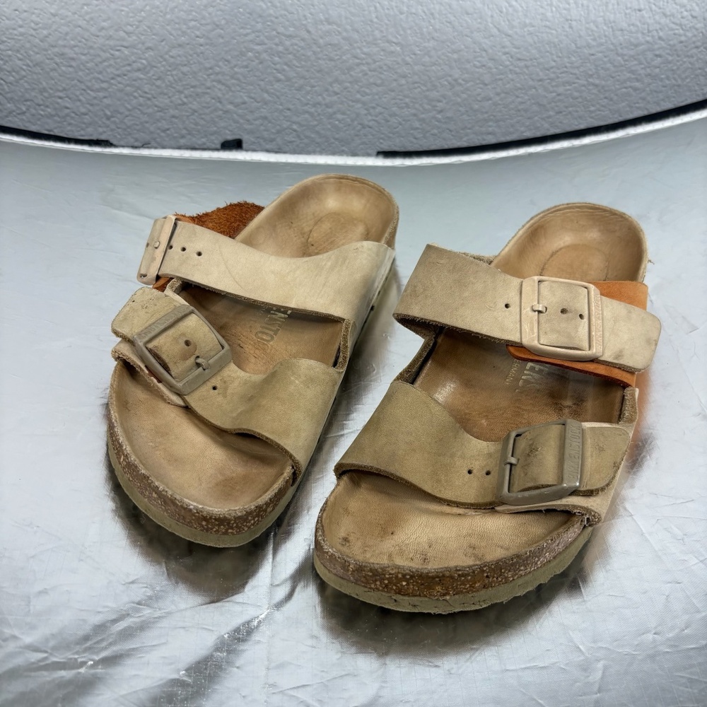 Birkenstock Tan & Brown Sandals